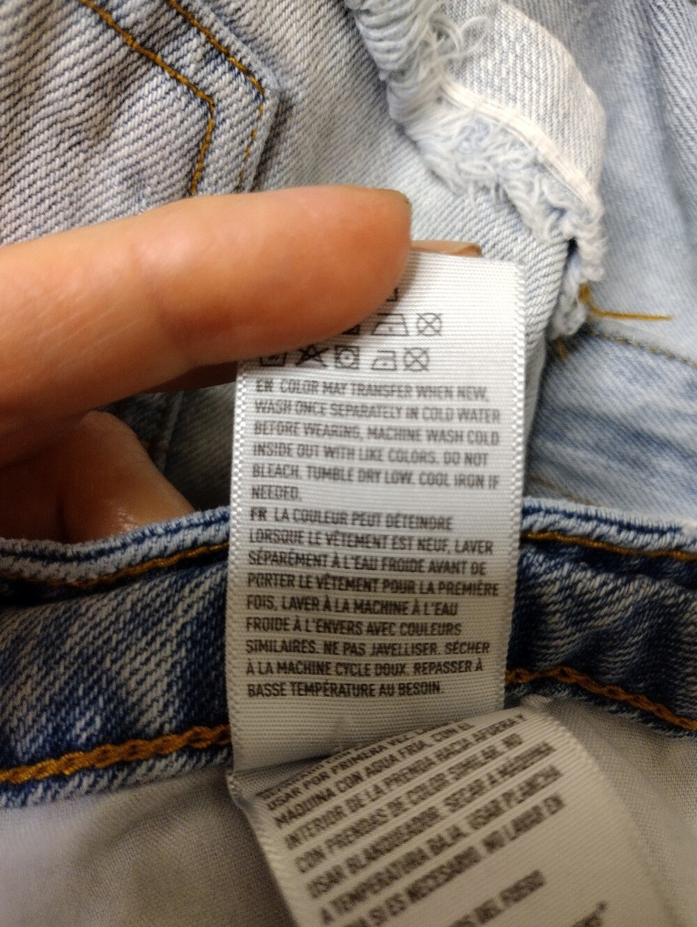 American Eagle 2016 Light Wash Feather Embroidered Distressed Denim Booty Short - Picture 5 of 7